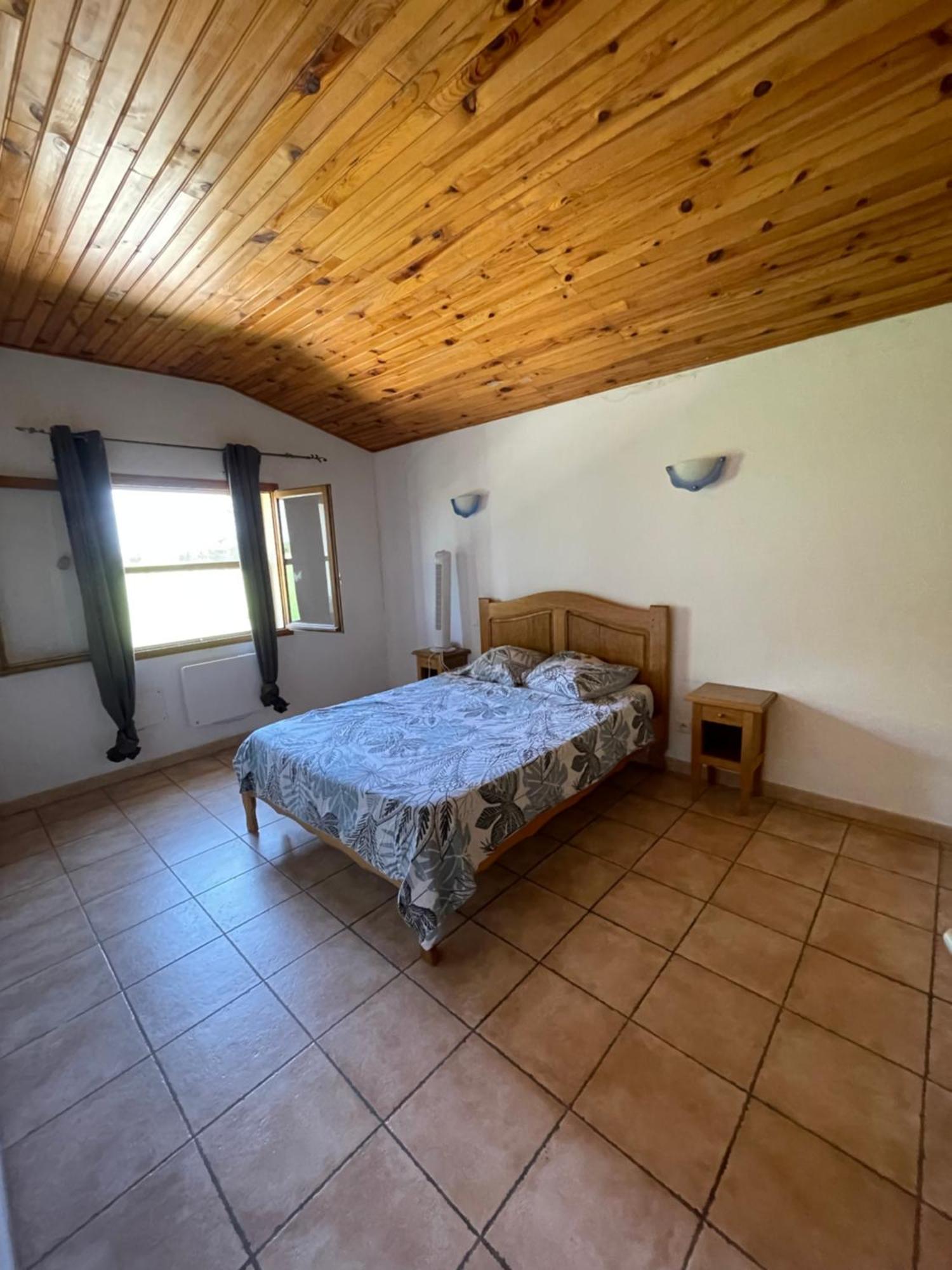 Les Prairies Mas Roux Casa de hóspedes Raphèle Quarto foto