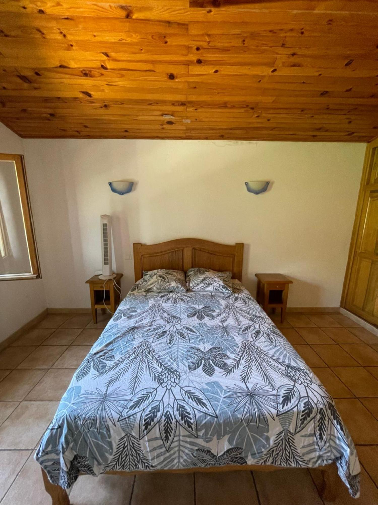 Les Prairies Mas Roux Casa de hóspedes Raphèle Quarto foto